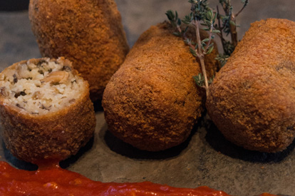 Croquetes de camagrocs